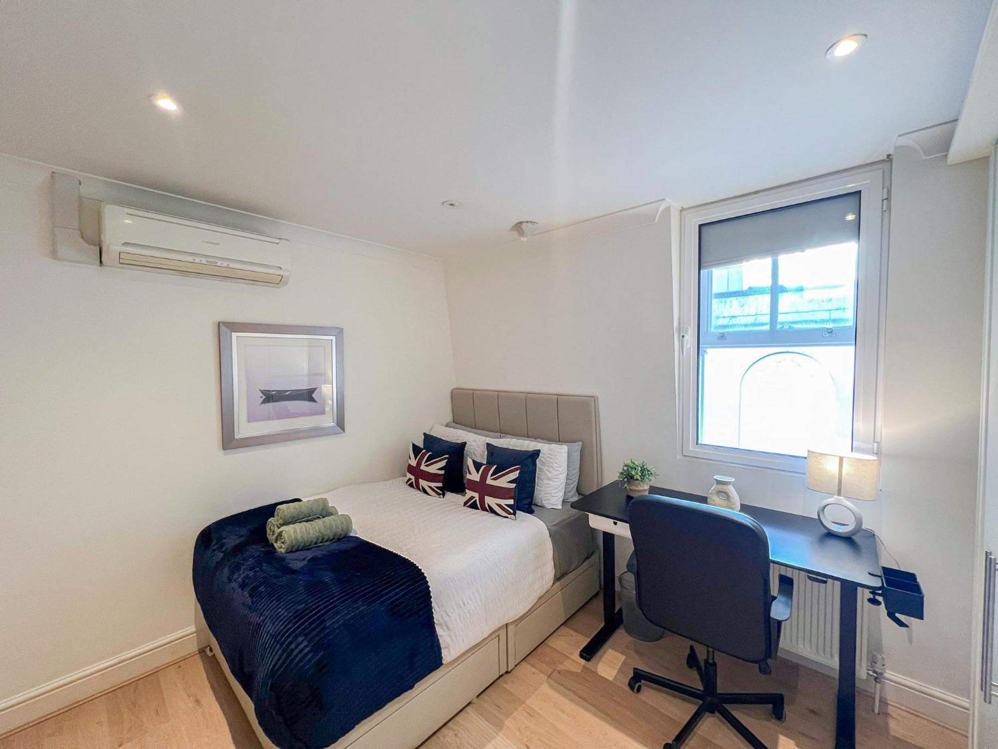 2-bedroom Flat In Embankment A Short Walk Away To Trafalgar Square Near Big Ben, Eye